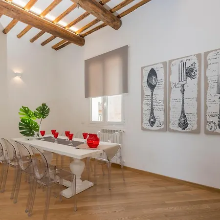 Downtown_blossom With Small Terrace Apartman